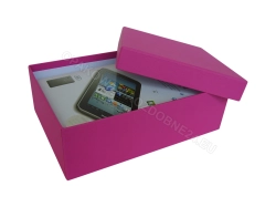 Różowe pudełko prezentowe 220x150x70 na tablet lub drobną elektronikę