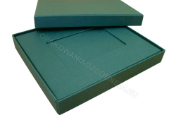 Pudełko na bon upominkowy 150x130x20 mm - karta bankomatowa otwarte