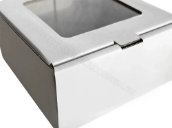 Białe opakowanie z okienkiem 120x120x90 mm na ciasteczka - zamknięte